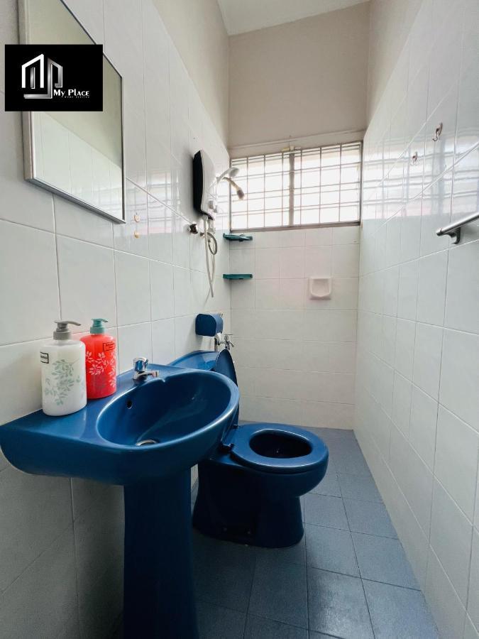 2 Storey 5Br 16Pax Semabok Taman Cheng Ho, 3 By Myplace Malacca Exterior foto